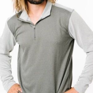 Zyia Mens Medium 1/4 Zip Shirt